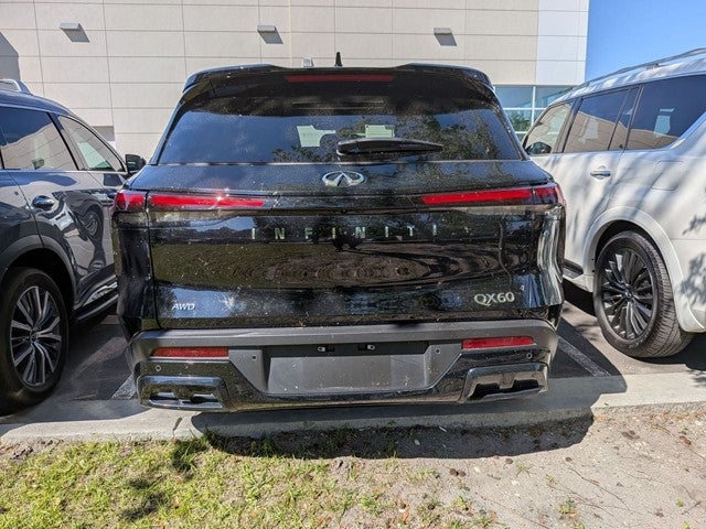 2025 INFINITI QX60 LUXE