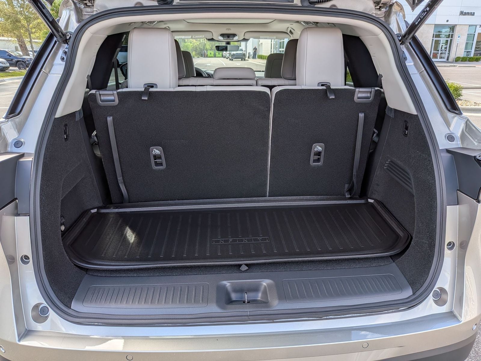 2026 INFINITI QX60 LUXE