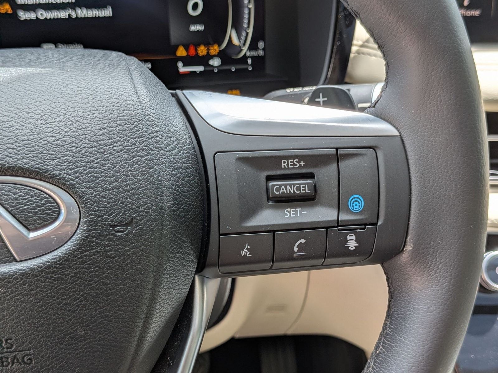 2023 INFINITI QX60 LUXE