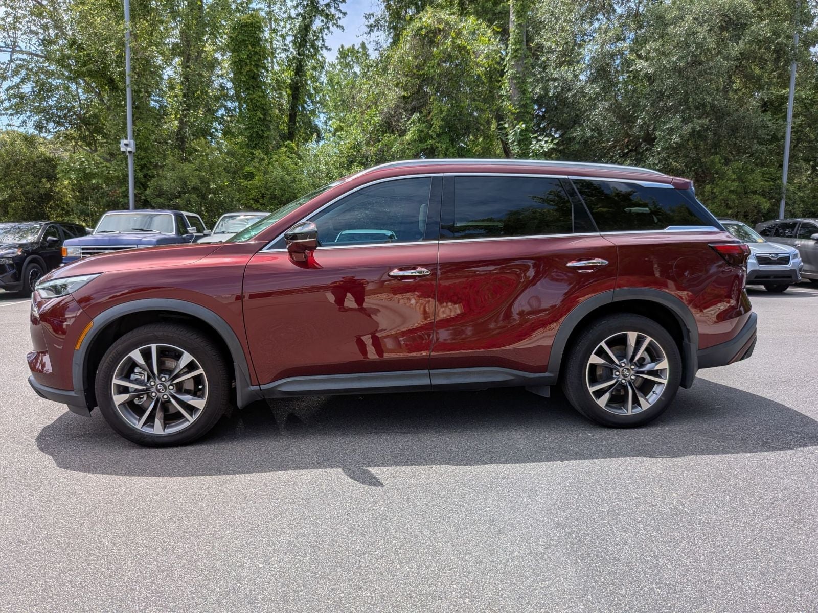 2023 INFINITI QX60 LUXE