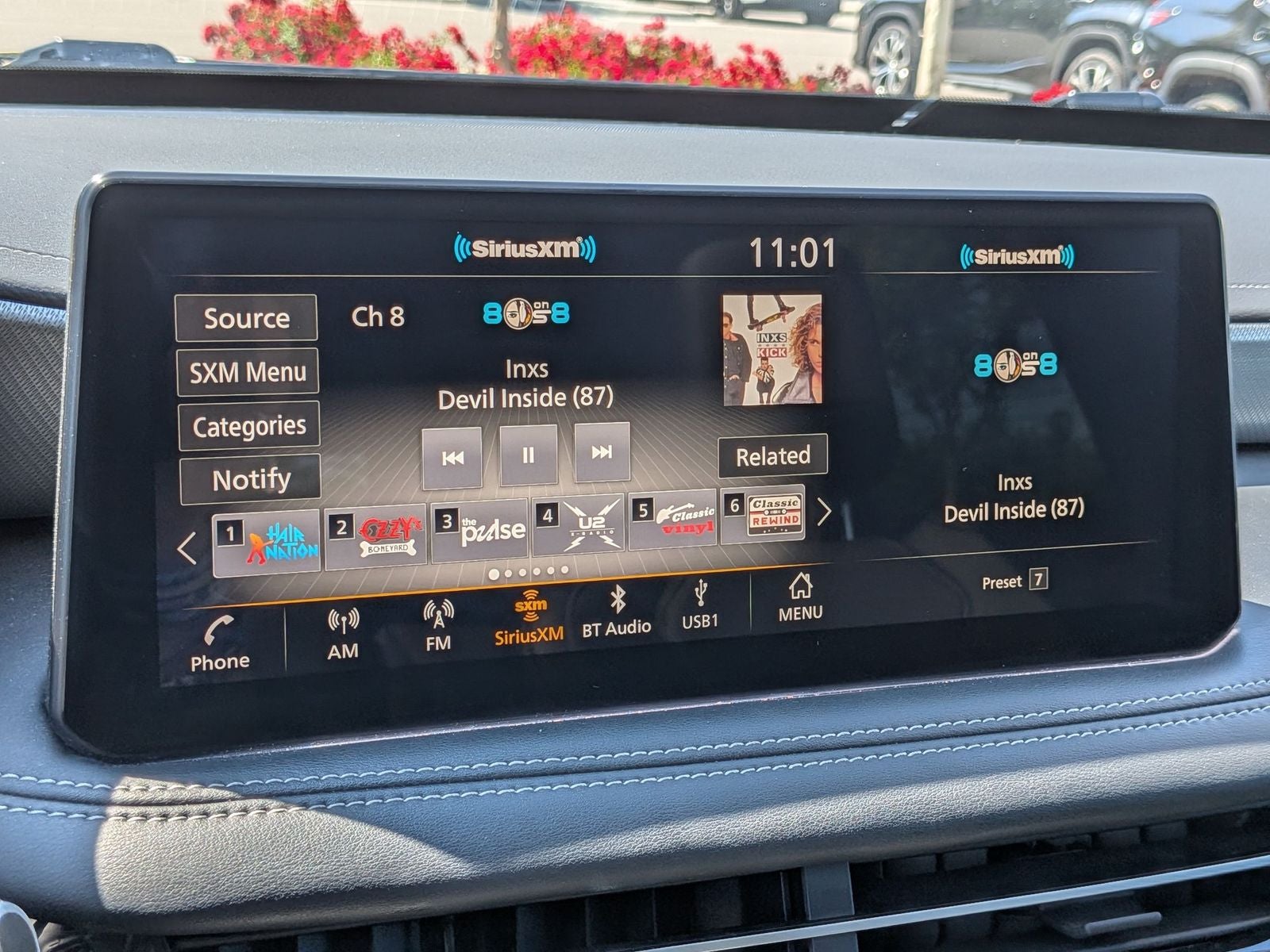 2023 INFINITI QX60 LUXE