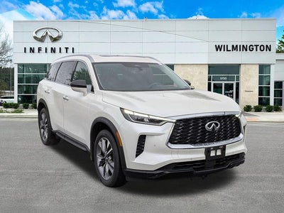 2023 INFINITI QX60 LUXE