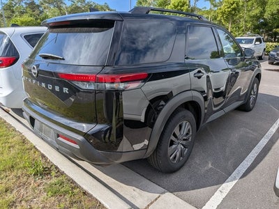 2025 Nissan Pathfinder SV