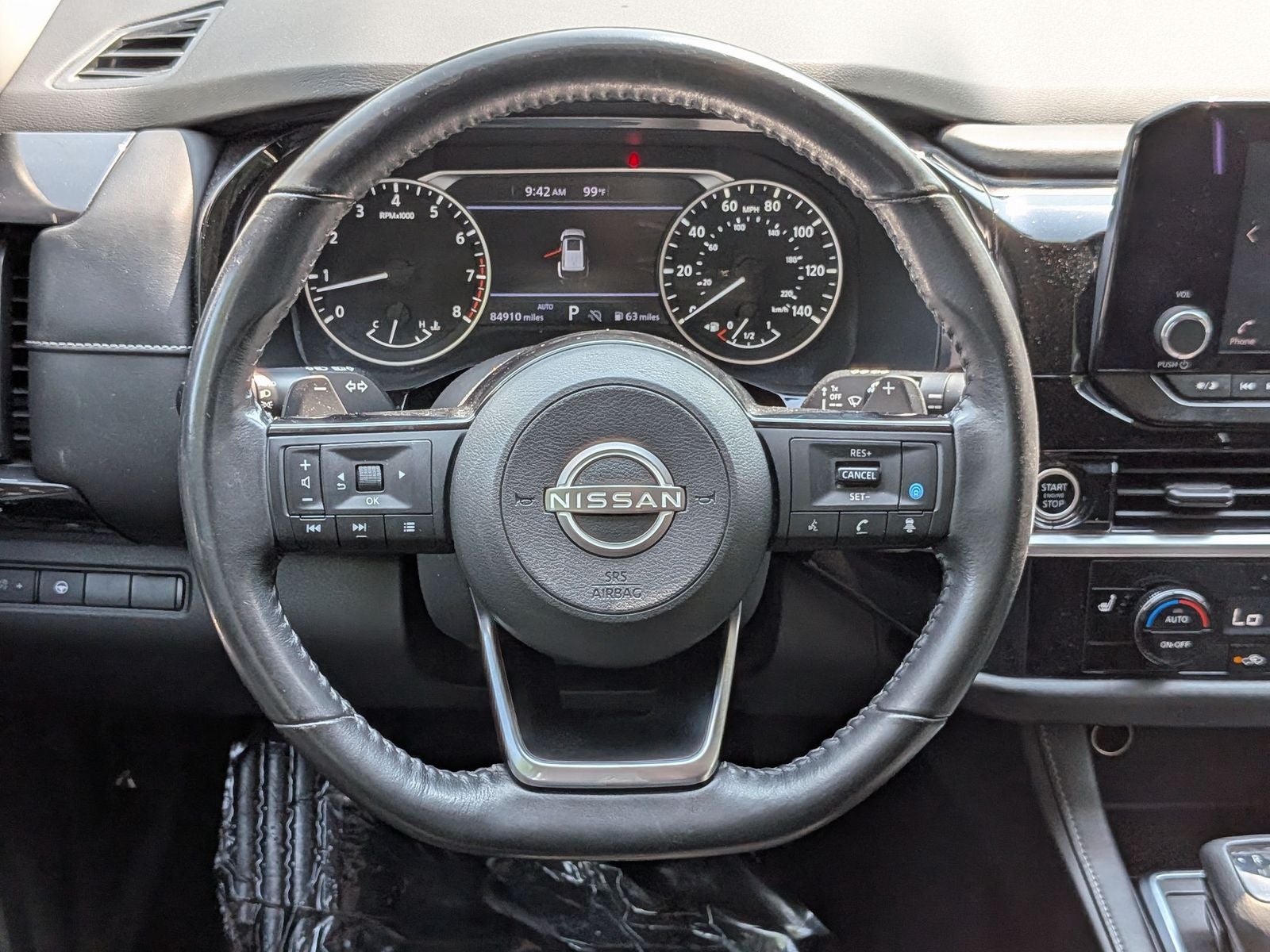 2022 Nissan Pathfinder SV