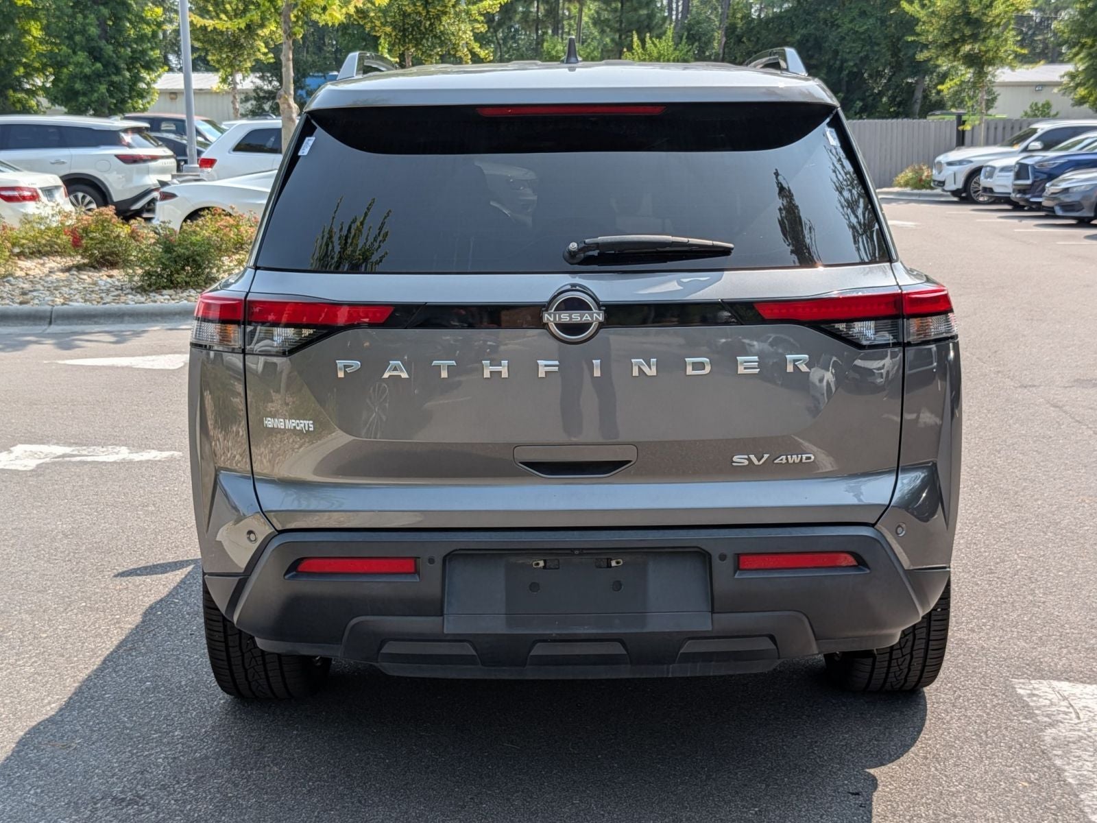 2022 Nissan Pathfinder SV