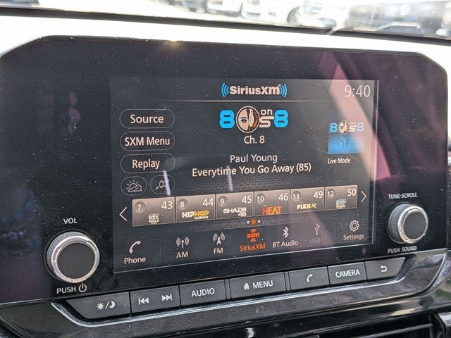 2022 Nissan Pathfinder SV