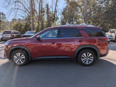 2022 Nissan Pathfinder SL