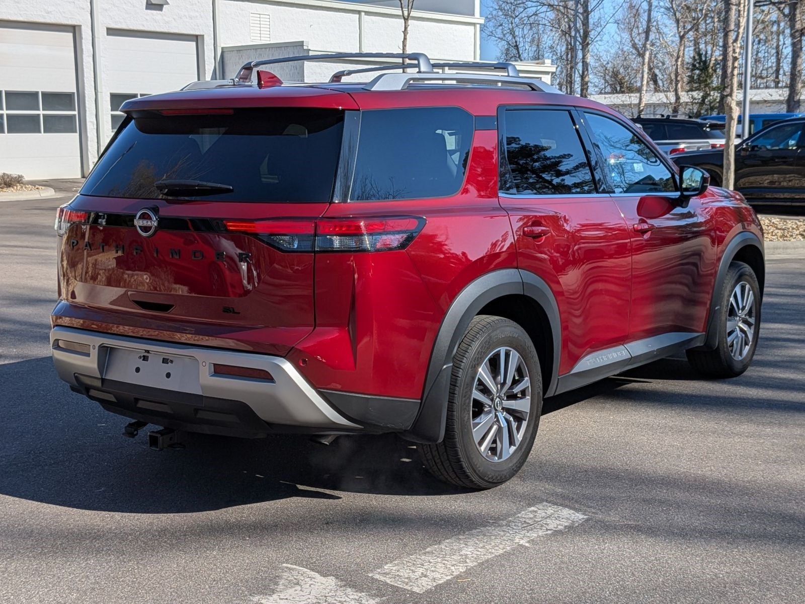 2022 Nissan Pathfinder SL
