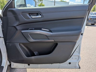 2023 Nissan Pathfinder SL