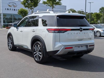 2023 Nissan Pathfinder Platinum