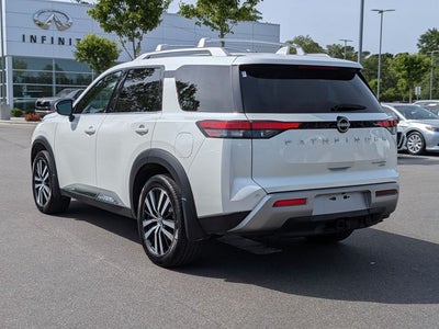 2023 Nissan Pathfinder Platinum