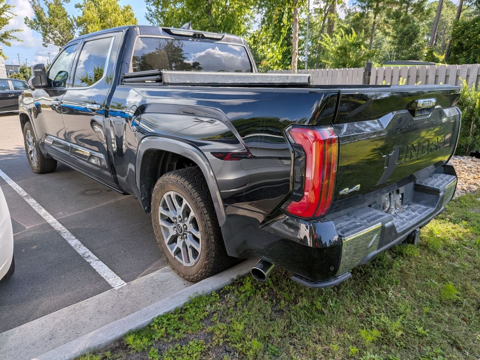 2022 Toyota Tundra Hybrid 1794 Edition