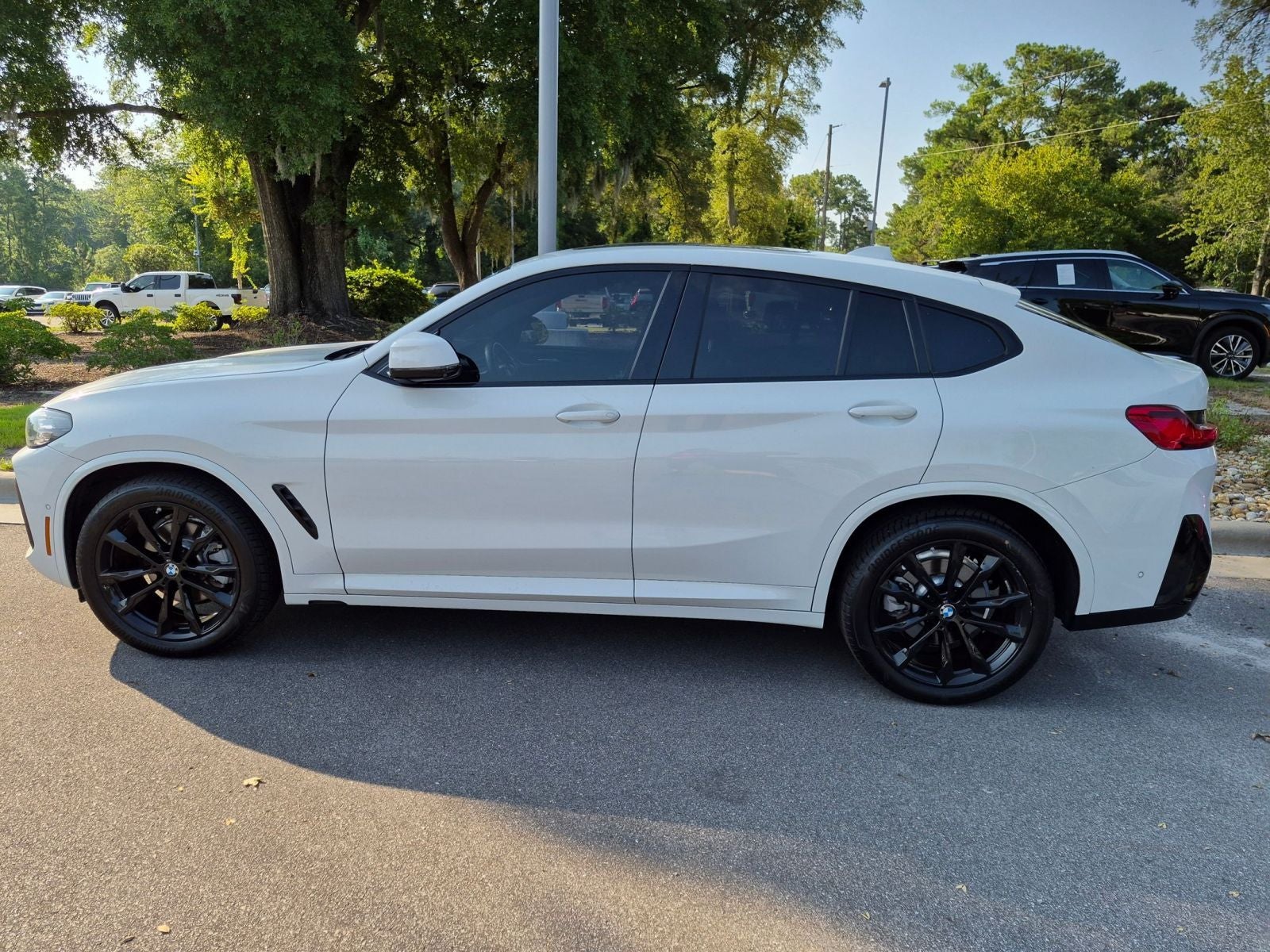 2023 BMW X4 xDrive30i