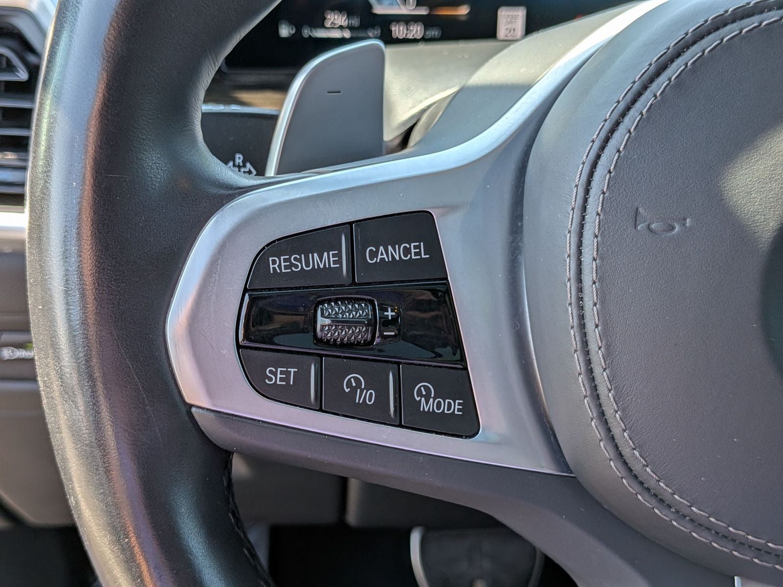 2025 BMW X6 xDrive40i