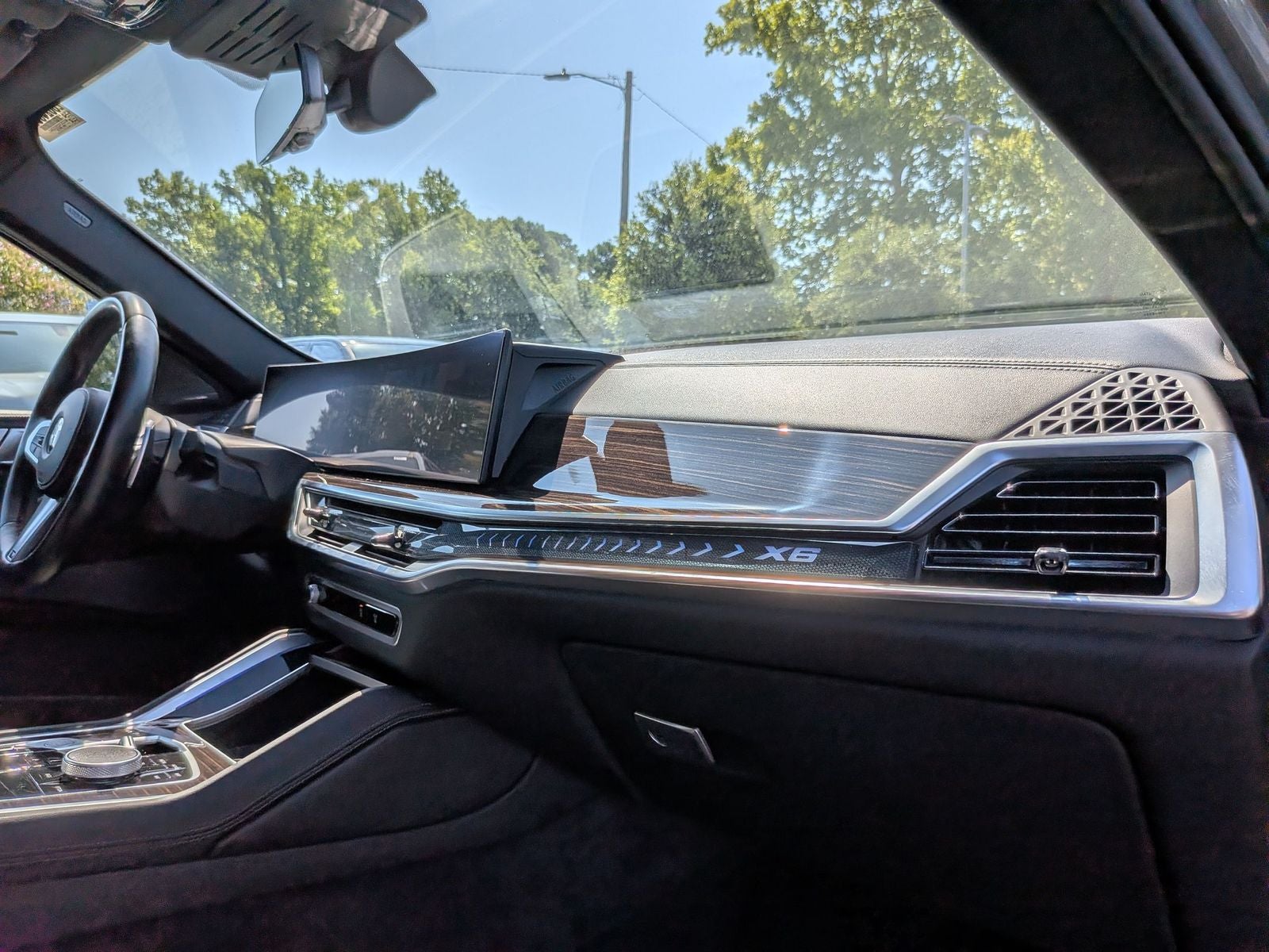2025 BMW X6 xDrive40i