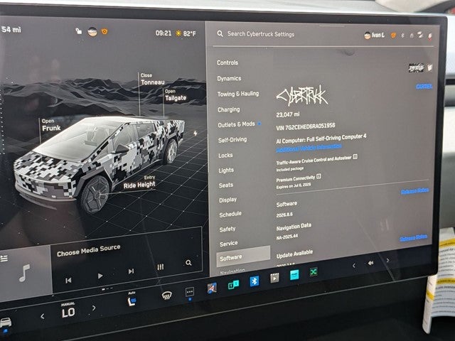 2024 Tesla Cybertruck Base