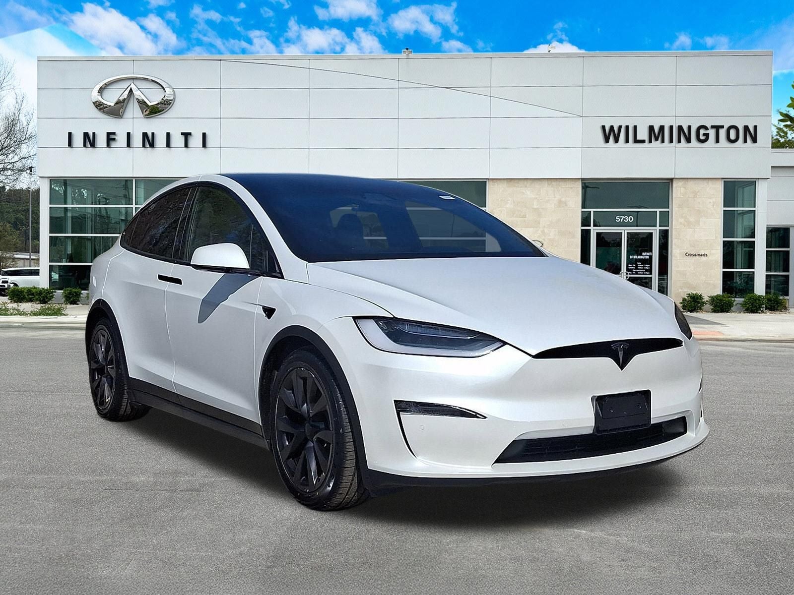 2022 Tesla Model X Long Range's photo