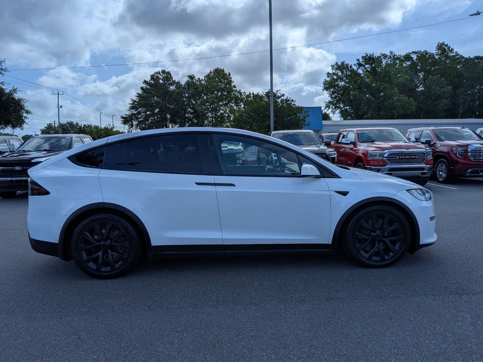 2022 Tesla Model X Base