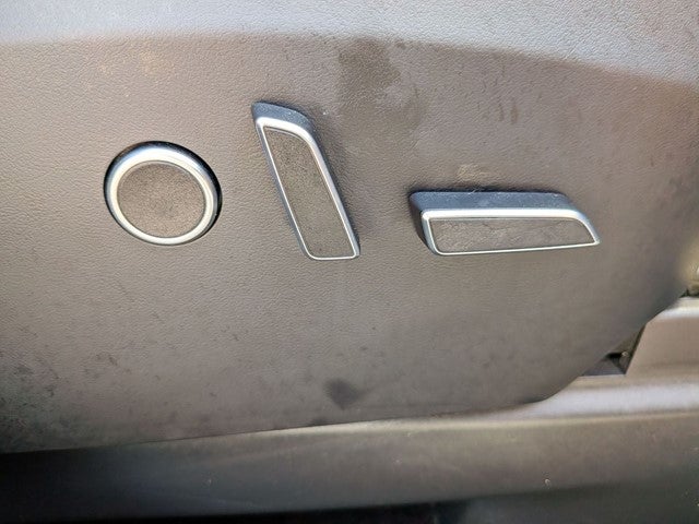 2022 Tesla Model X Base