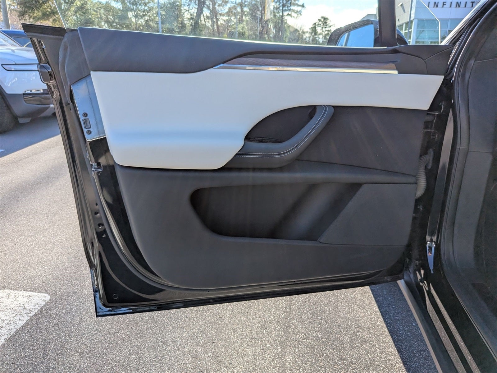 2022 Tesla Model X Base