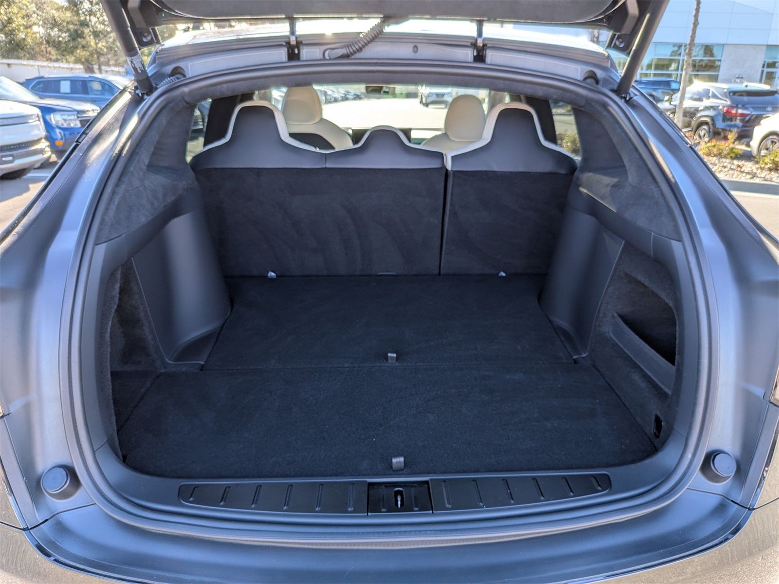 2022 Tesla Model X Base