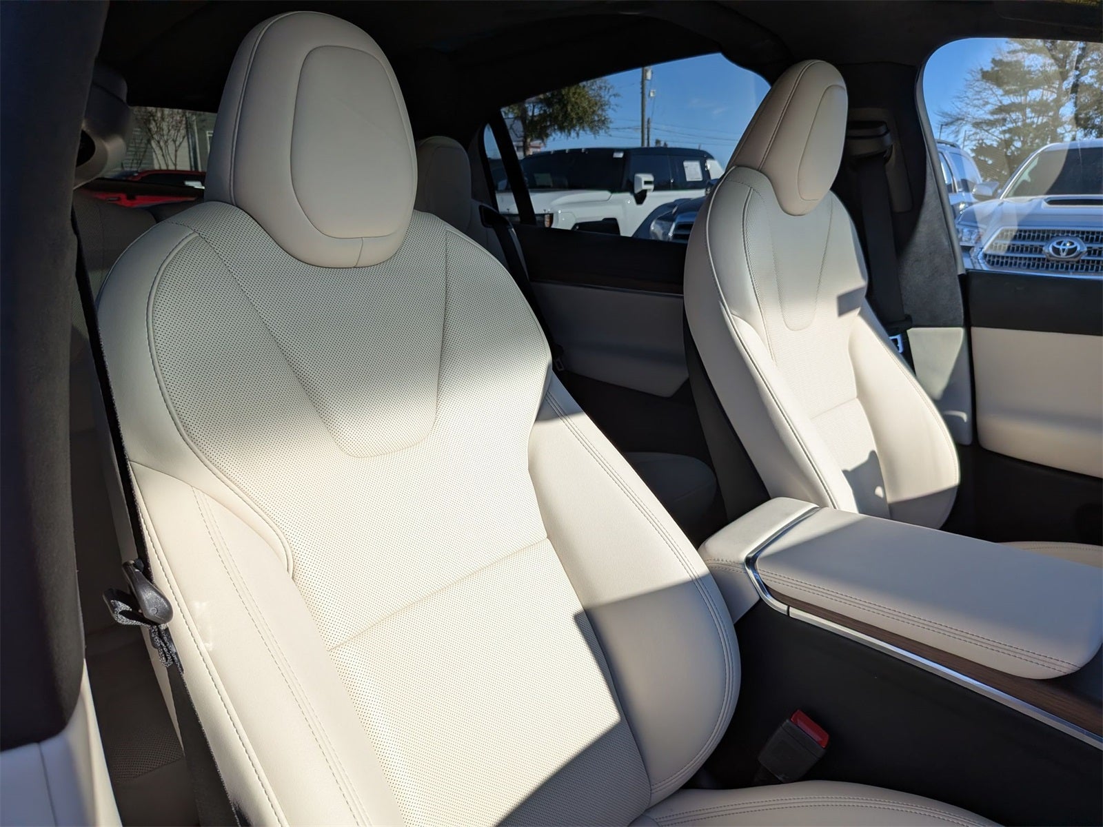 2022 Tesla Model X Base