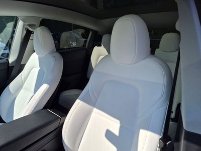 2025 Tesla Model Y Long Range