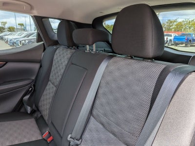 2022 Nissan Rogue Sport SV