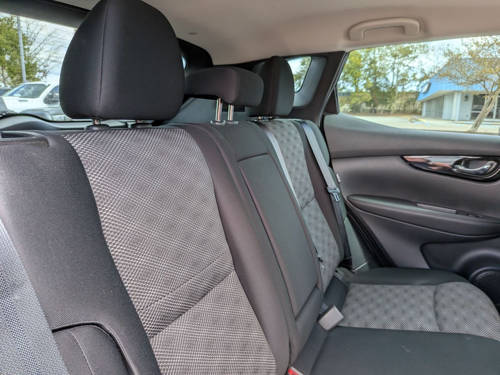 2022 Nissan Rogue Sport SV