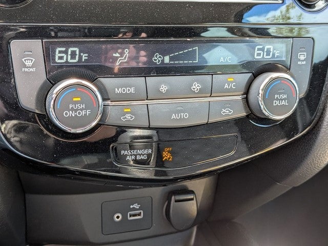 2022 Nissan Rogue Sport SV