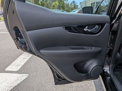 2022 Nissan Rogue Sport SV