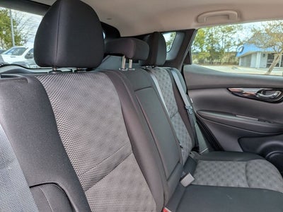 2022 Nissan Rogue Sport SV