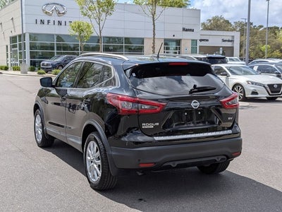 2022 Nissan Rogue Sport SV
