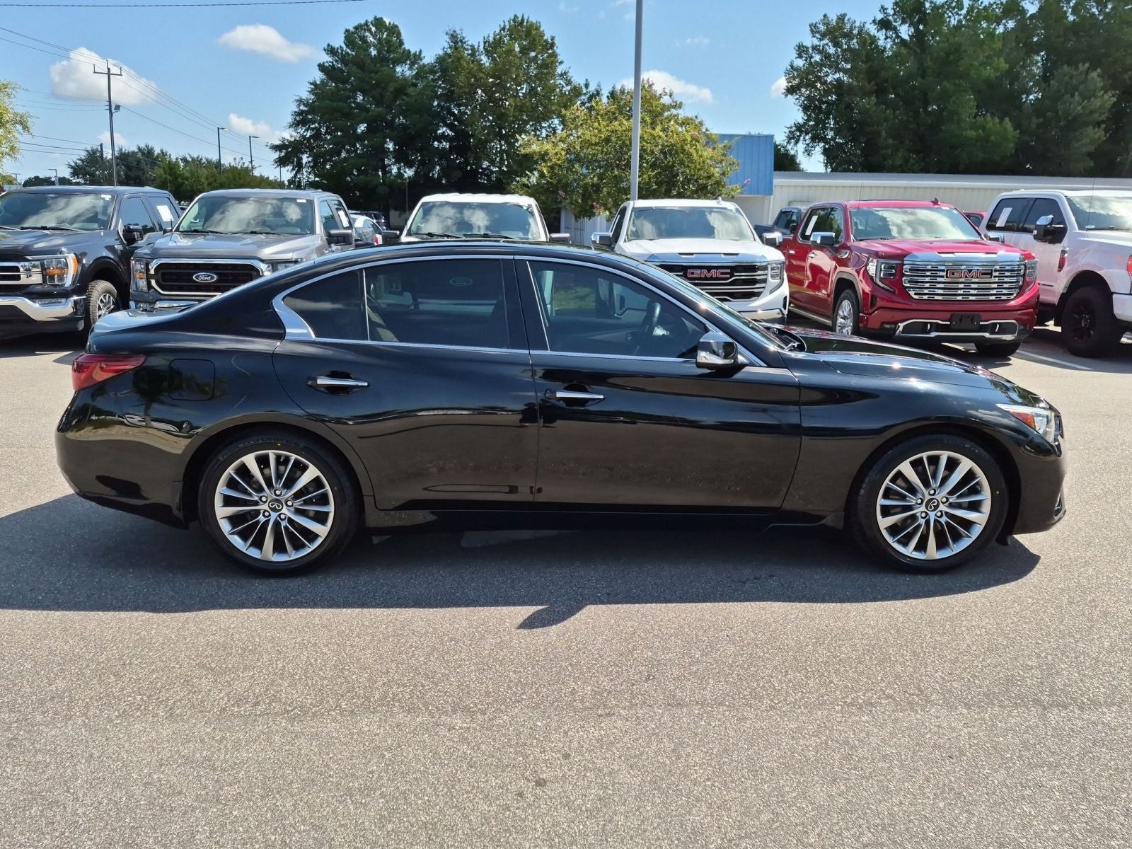 2023 INFINITI Q50 LUXE