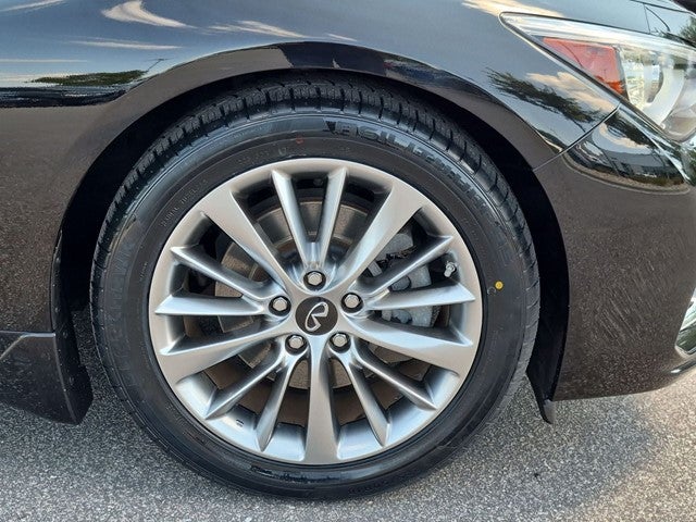 2023 INFINITI Q50 LUXE