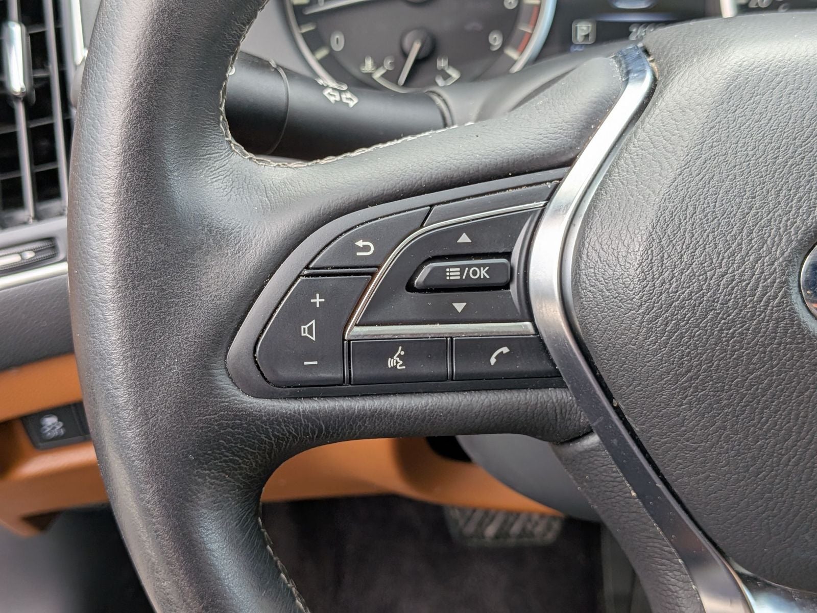 2023 INFINITI Q50 LUXE