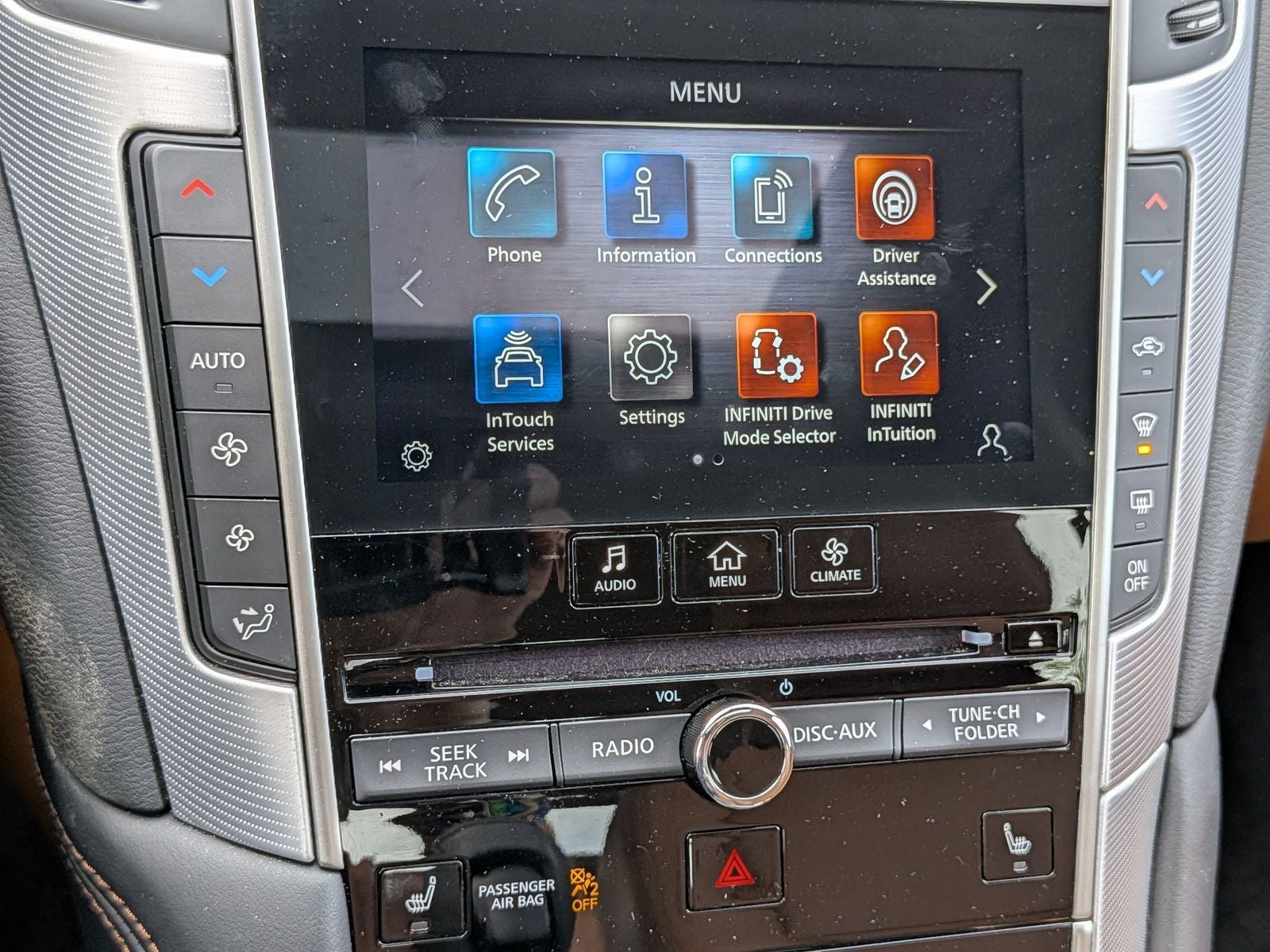 2023 INFINITI Q50 LUXE