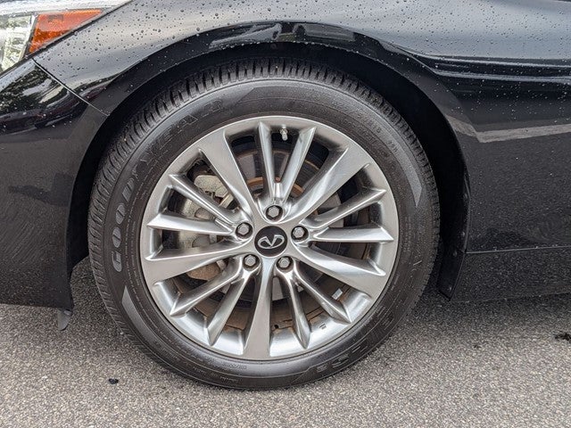 2023 INFINITI Q50 LUXE