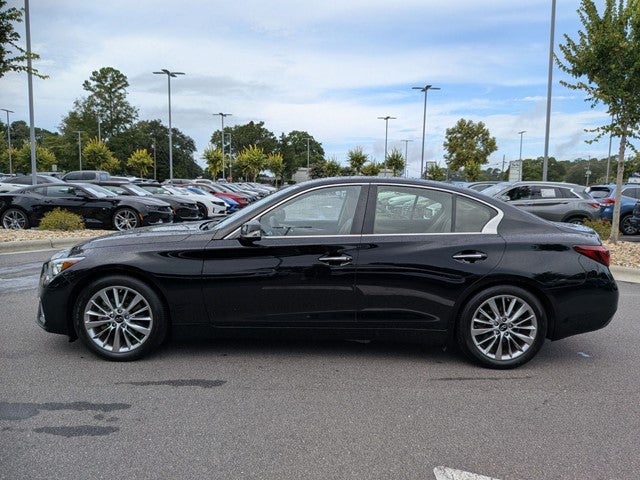2023 INFINITI Q50 LUXE