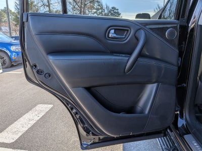 2023 INFINITI QX80 LUXE