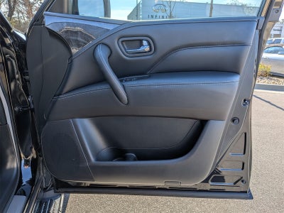 2023 INFINITI QX80 LUXE