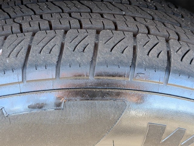 2023 INFINITI QX80 LUXE