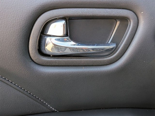 2023 INFINITI QX80 LUXE