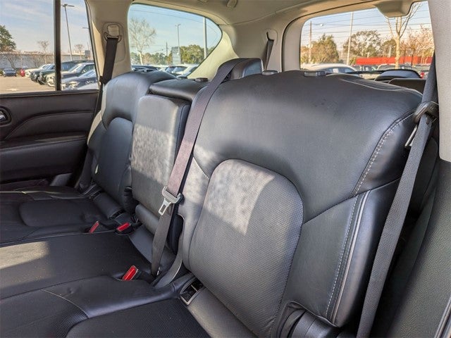 2023 INFINITI QX80 LUXE