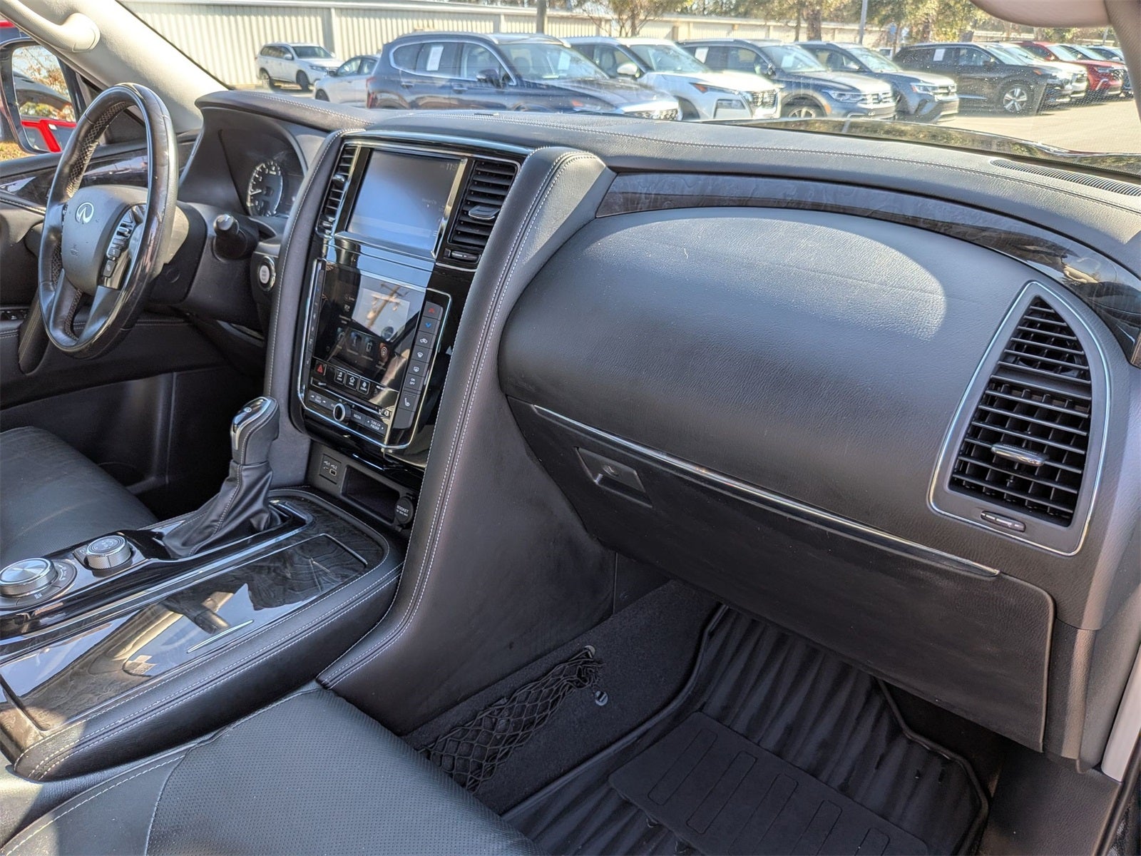 2021 INFINITI QX80 LUXE