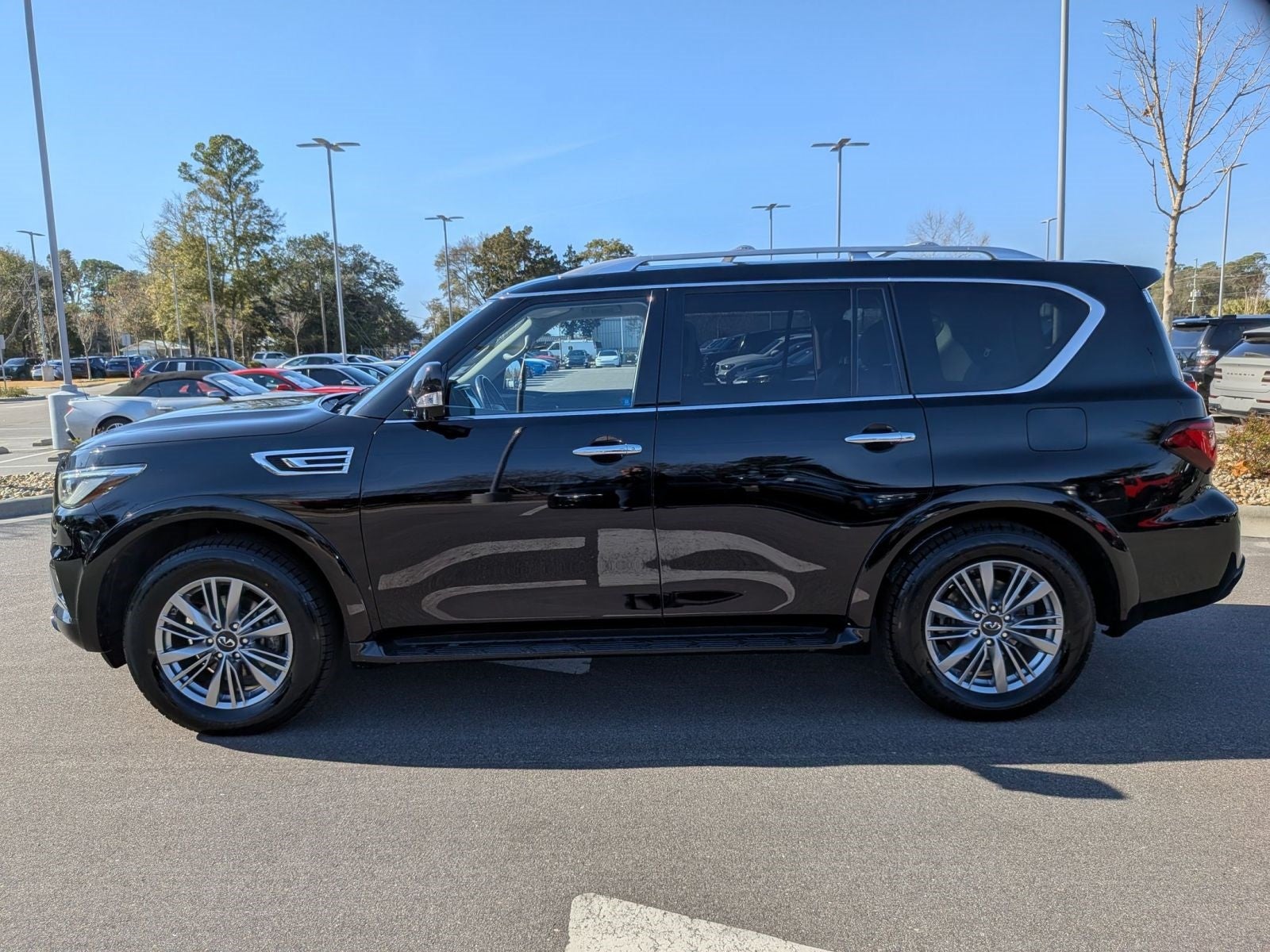 2021 INFINITI QX80 LUXE