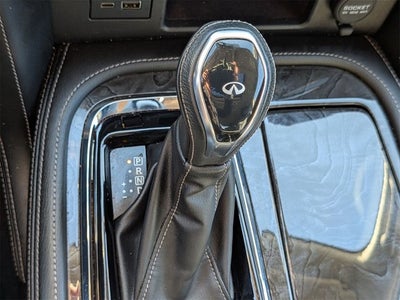 2021 INFINITI QX80 LUXE