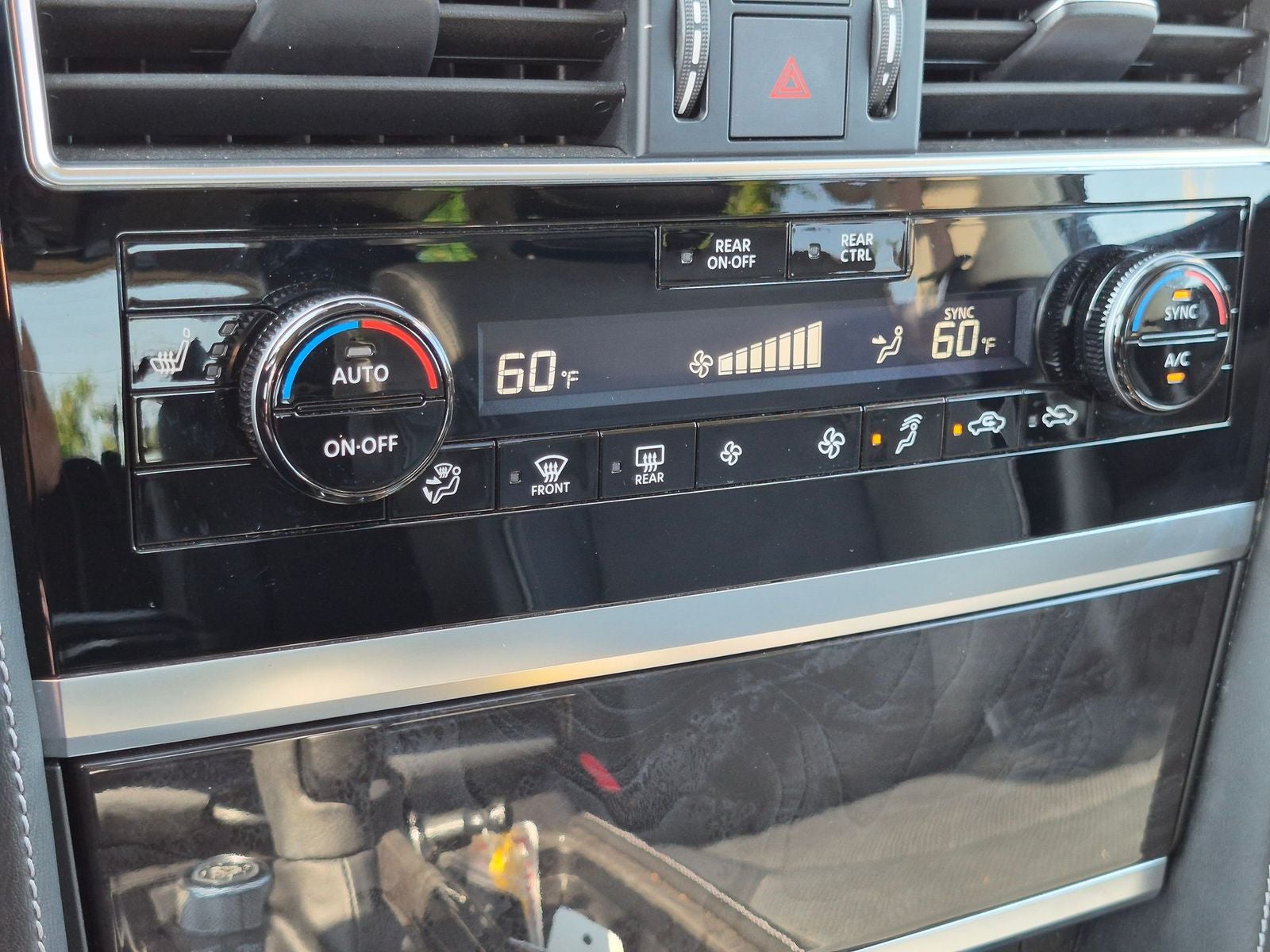 2023 INFINITI QX80 LUXE