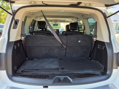 2023 INFINITI QX80 LUXE