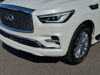 2023 INFINITI QX80 LUXE